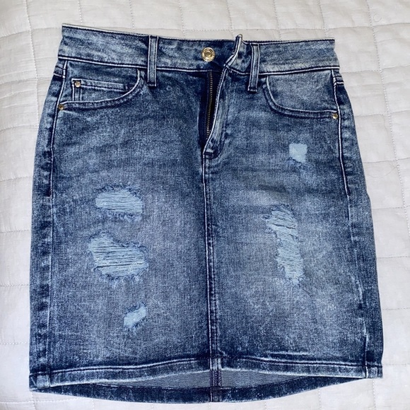 Guess Skirt - Picture 5 of 5